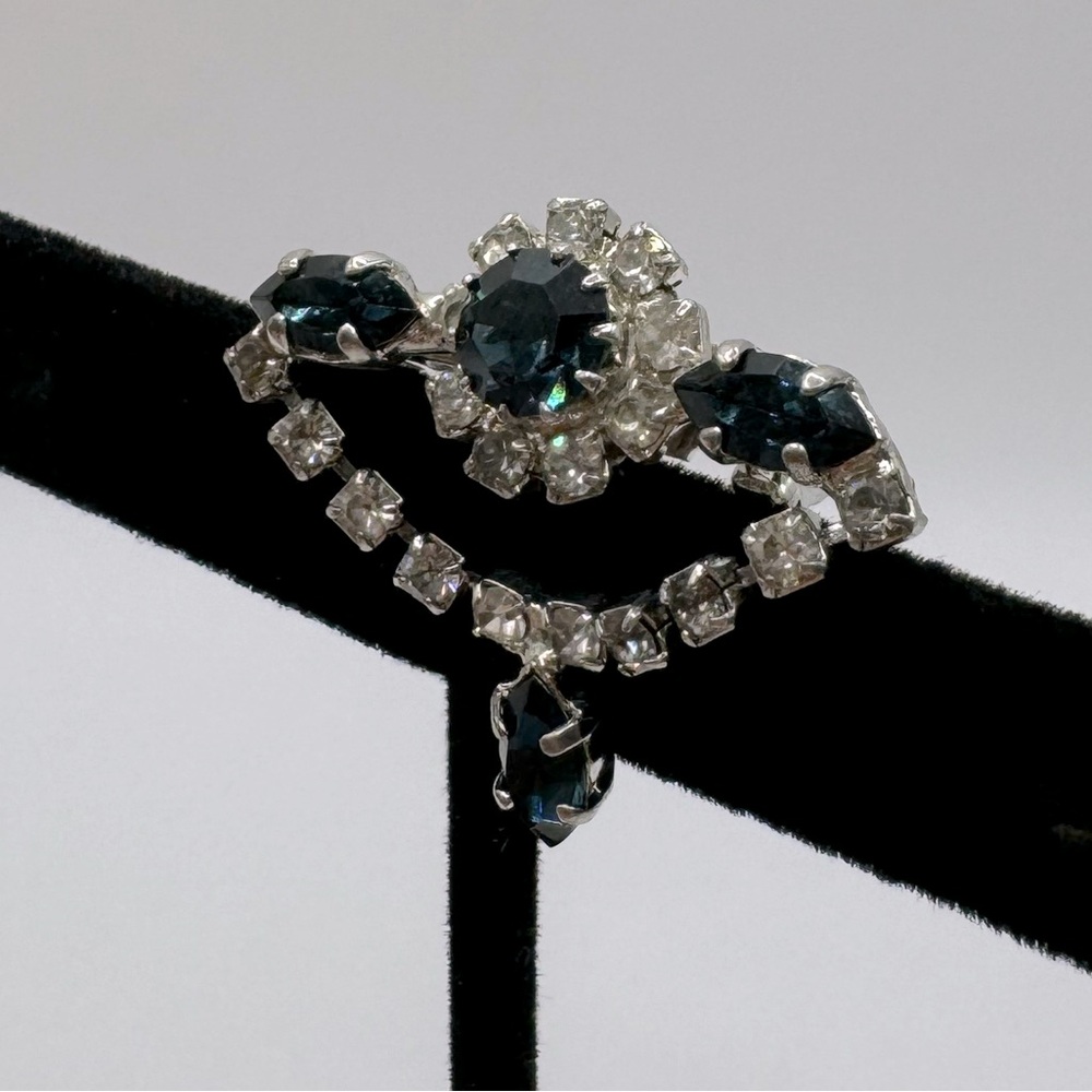 VINTAGE Crystal Dangle Brooch - Picture 5 of 12